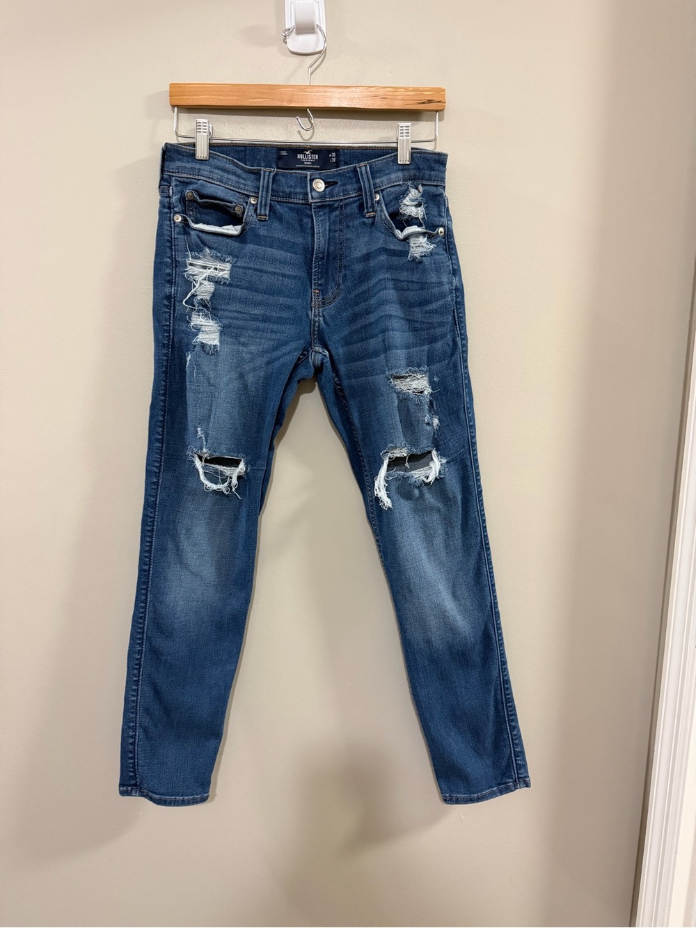Hollister Skinny Distressed Blue Denim Jeans. Size 30x30